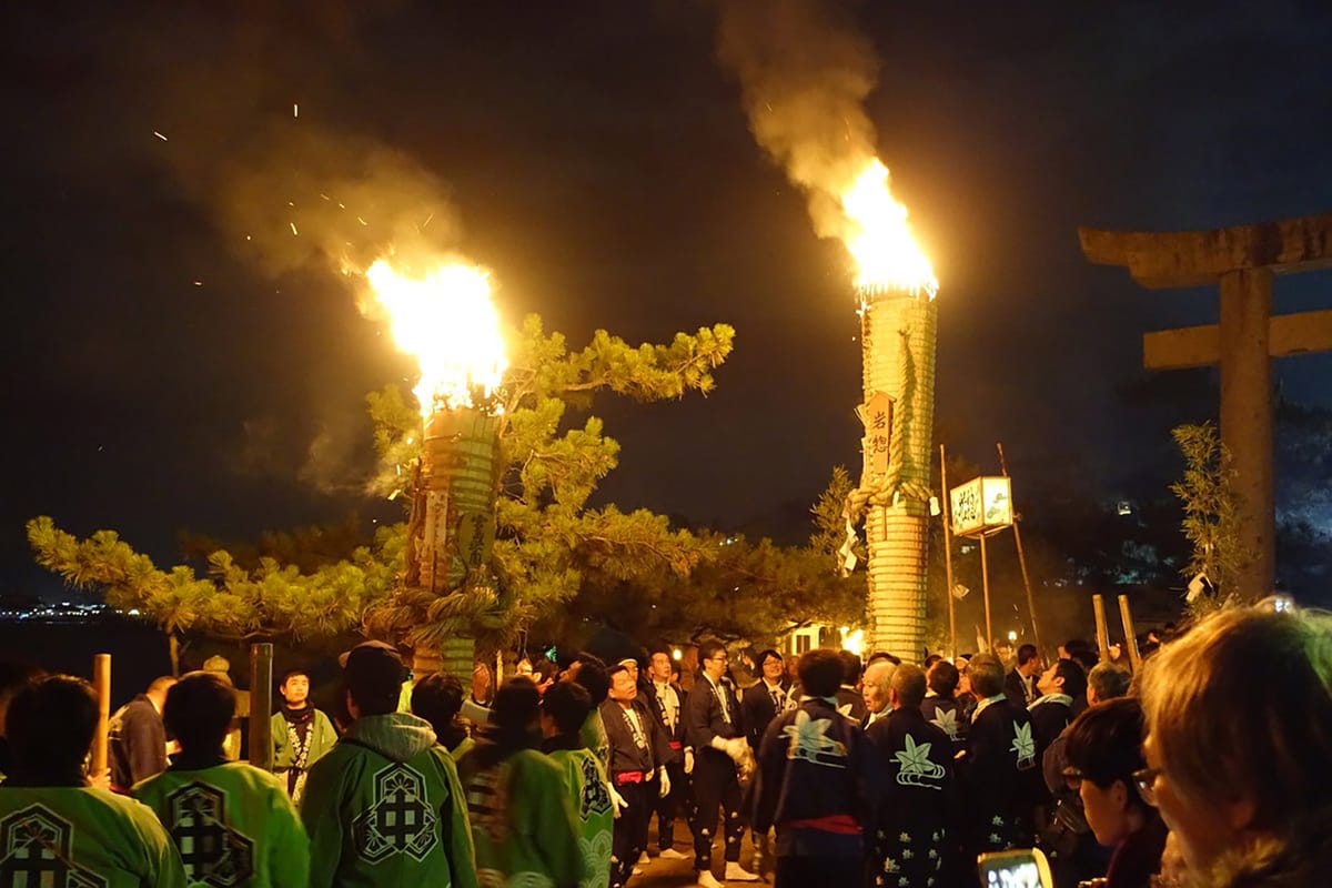 Chinka-sai (Feuerpräventions-Ritual bei Itsukushima-Schrein)