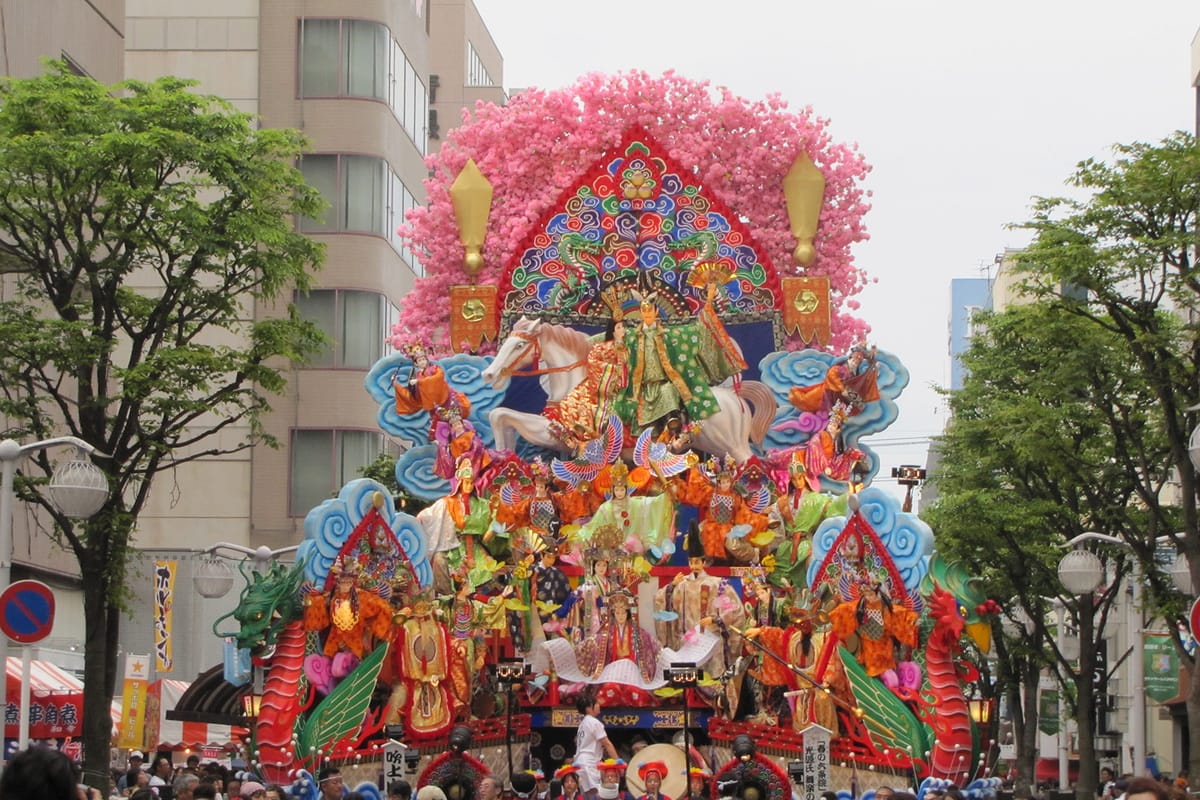 八戸三社大祭