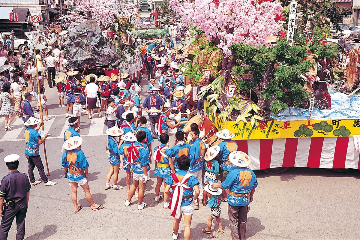 เทศกาลรถแห่คุริโกมะ (Kurikoma Dashi Matsuri)