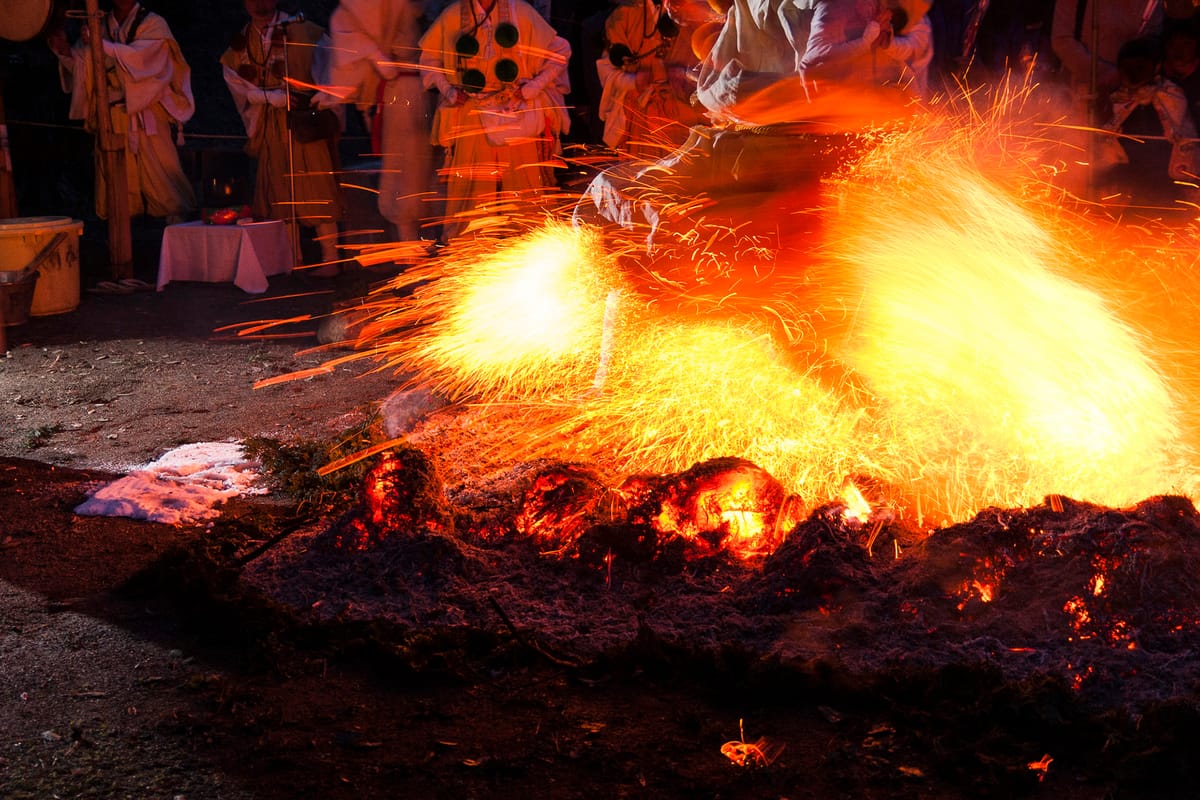 大麻比古神社·神火大祭