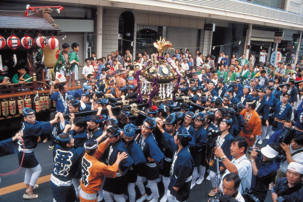 เทศกาลโยชิวาระ กิอน (Yoshiwara Gion Matsuri)
