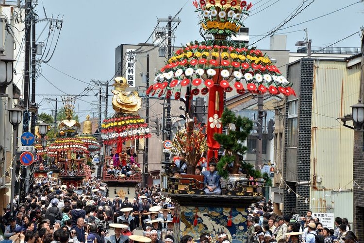 高岡御車山祭