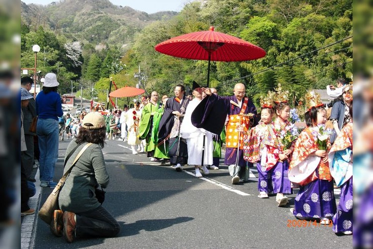 三徳山御幸行列