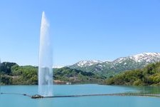 Tourist destination images of Gassan Lake's Great Fountain(2)