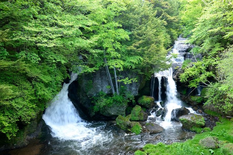 Ryuzu Falls