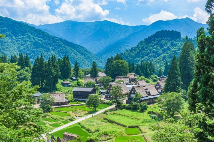 Aikura Gassho-style Village