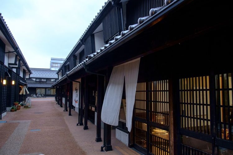 Wajima Koubou Nagaya (Wajima Workshop Row)
