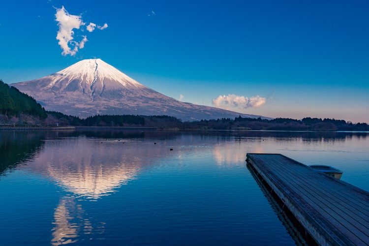 Tourist destination images of Tanuki Lake(3)