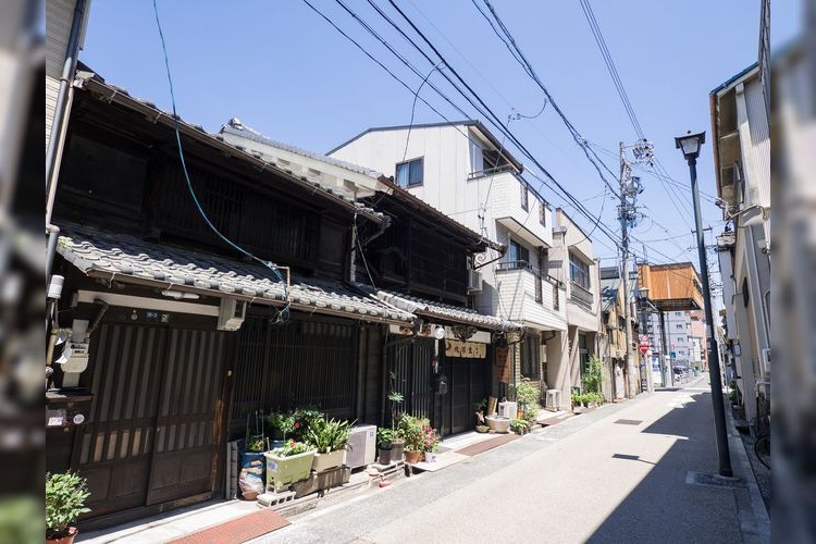 Shikemichi Preserved Town District