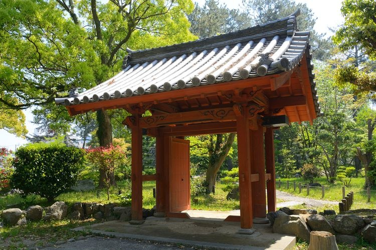 Tsu Castle Ruins