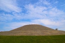 Tourist destination images of Goshikizuka Kofun(1)