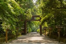 Tourist destination images of Isonokami Jingu(1)