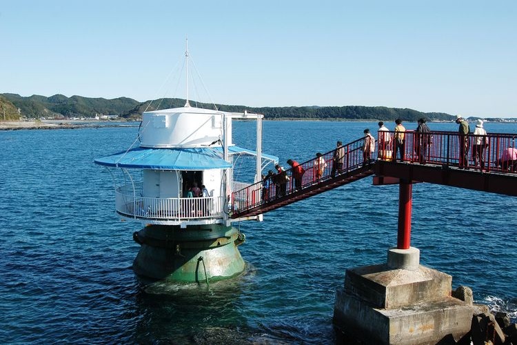 Kushimoto Underwater Park