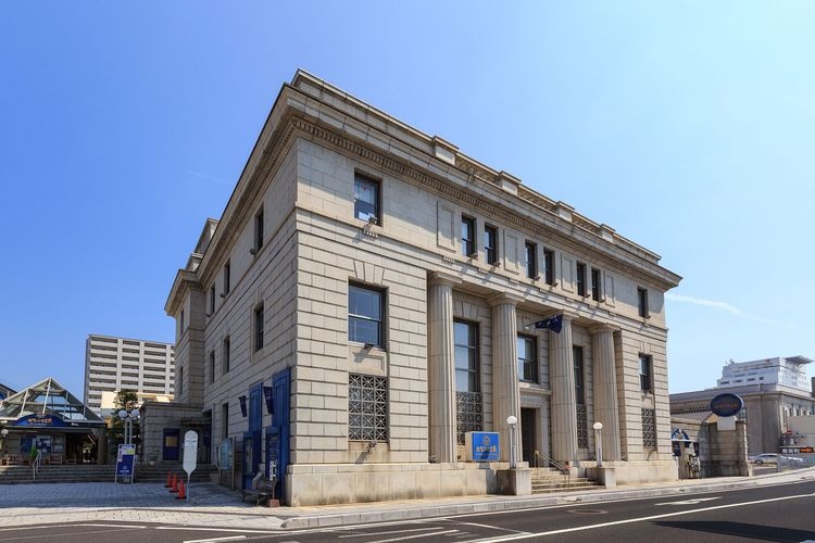 Karakoro Kobo (Former Bank of Japan Matsue Branch)