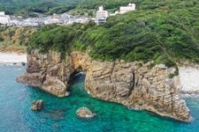 Tourist destination images of Hakusan-domon (Sea Arch)(1)