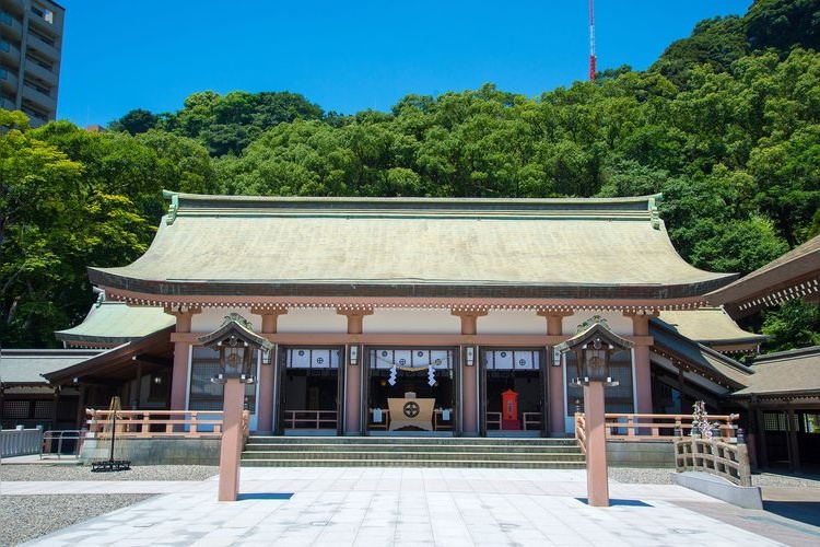 照国神社