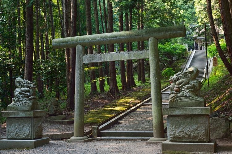 Manai Shrine (Inner Shrine of Kago Shrine)