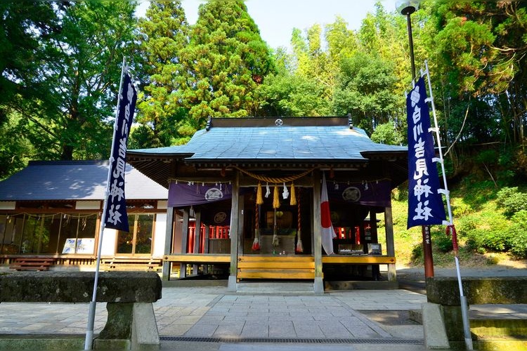 白川吉見神社