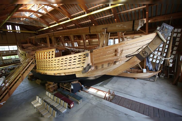 Sado Kuni Ogi Folk Museum (Sensokubune "Hakusan Maru" Exhibit)