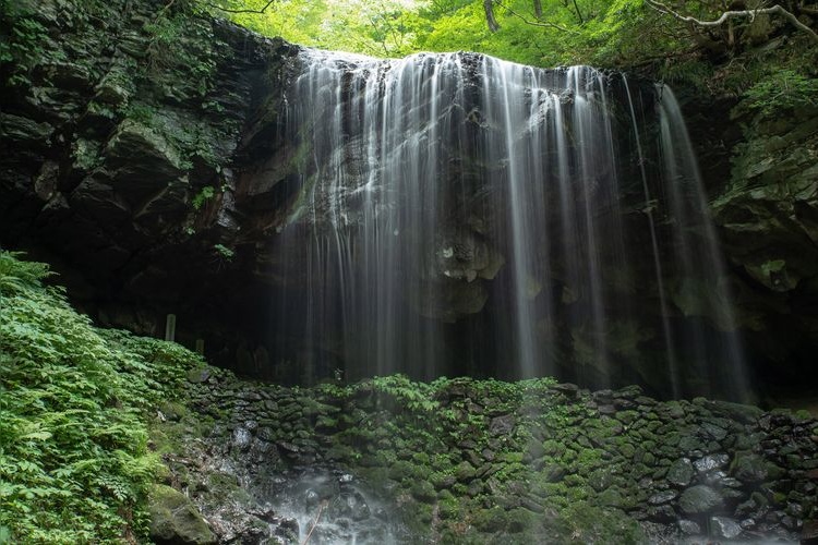 Iwaii Falls (Urami-no-taki - Behind-the-Falls)