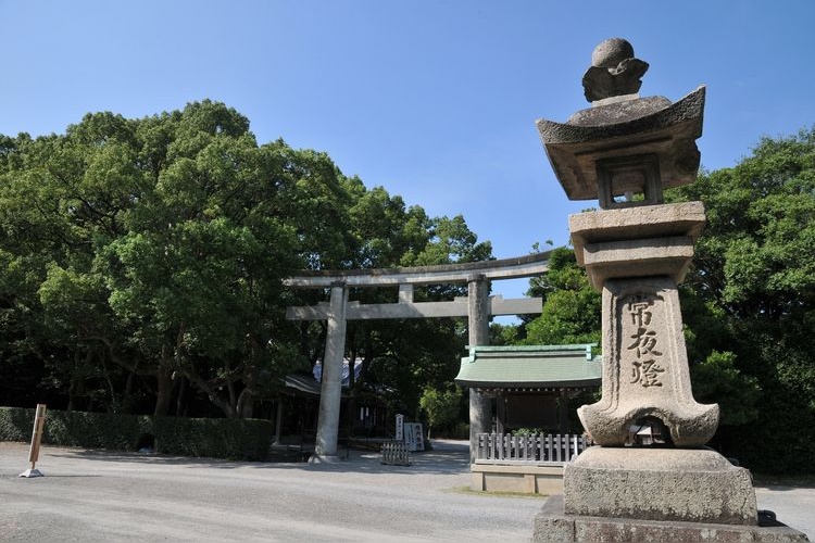 Nichizen-jingu and Kunikakari-jingu Shrines