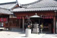 Tourist destination images of Shakuzoji Temple(3)