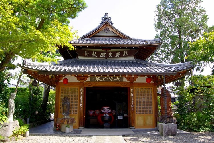 Horin-ji Temple (Daruma-dera Temple)