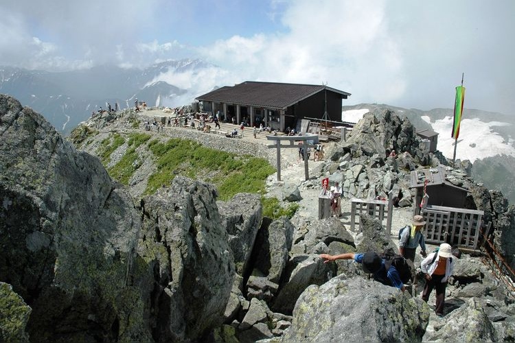 Oyama Jinja Shrine, Mine Hōsha