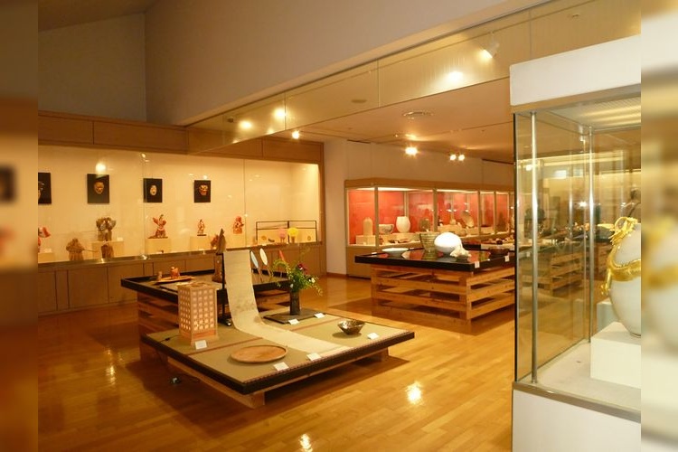 Nara Kogeikan (Nara Craft Museum)