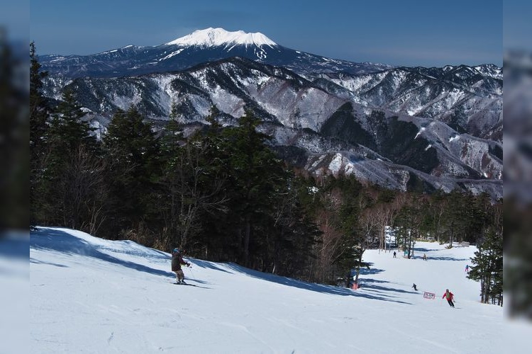 Nomagari Pass Ski Resort