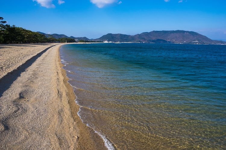 Tsuda no Matsubara Beach