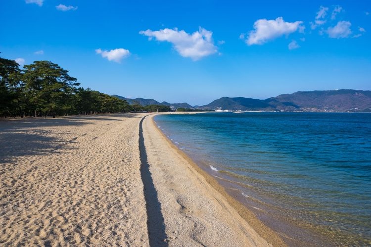 Tsuda no Matsubara Beach