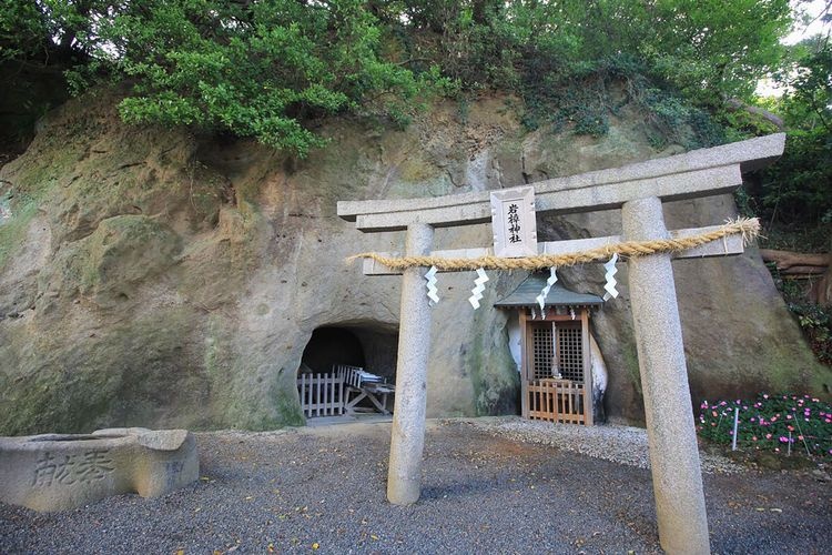 Iwaku Shrine