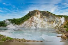 Tourist destination images of Ōyunuma (Great Hot Spring Pond)(1)