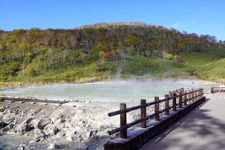 Tourist destination images of Ōyunuma (Great Hot Spring Pond)(2)