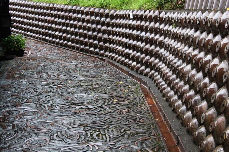 Yakimono Sanpo-michi (Pottery Walking Path)