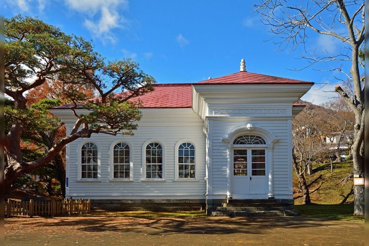 Former Hakodate Museum Buildings No. 1 & 2