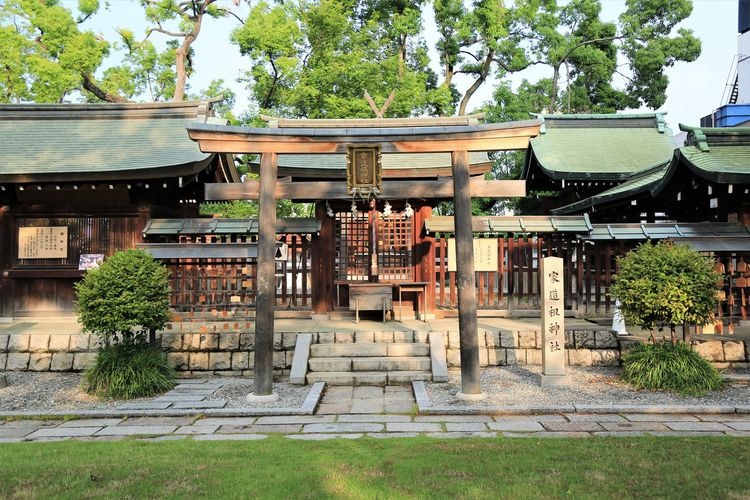 Ikunoshima Shrine (Namba Taisha)