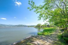 Tourist destination images of Tōgōike (Lake Tōgō)(3)