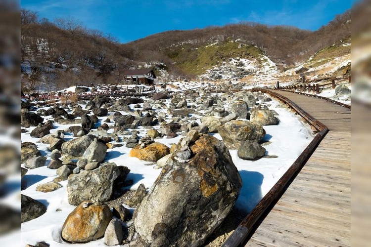 Tourist destination images of Sesshoseki (Killing Stone)(4)