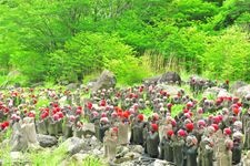 Tourist destination images of Sesshoseki (Killing Stone)(3)