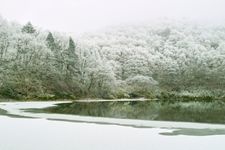 Tourist destination images of Katakeinuma Pond(1)