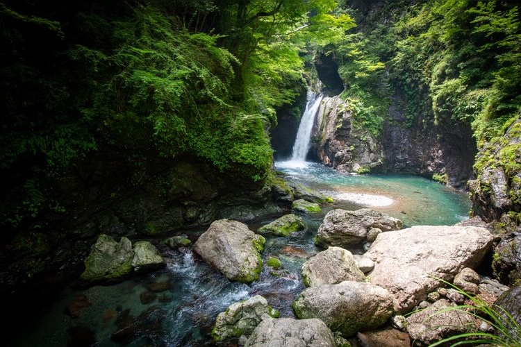 Tourist destination images of Ogama-no-taki Waterfall(2)