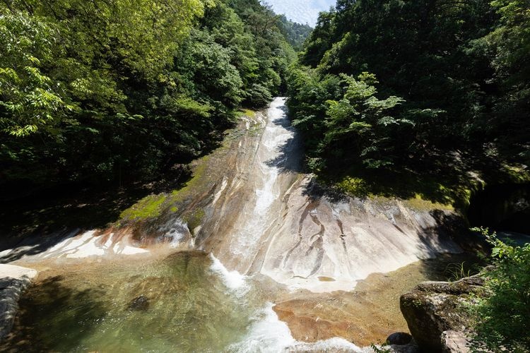 Yukiwa-no-taki Waterfall