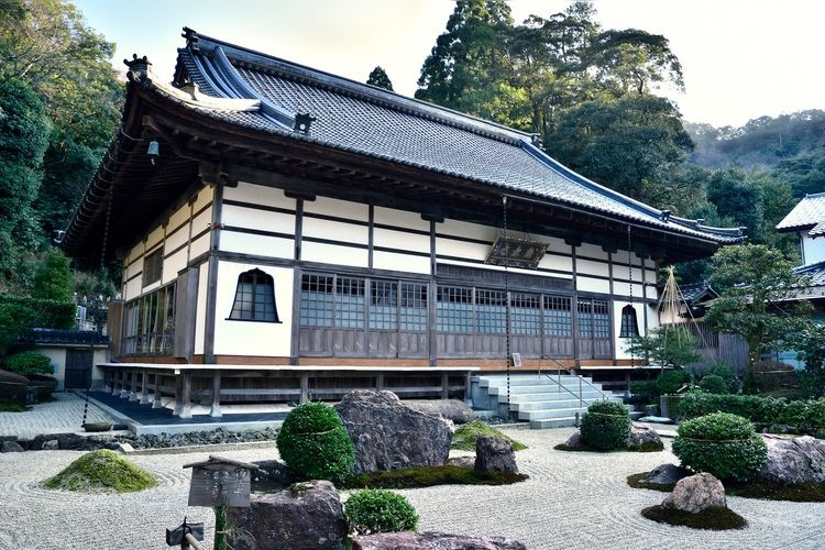 Gokurakuji Temple