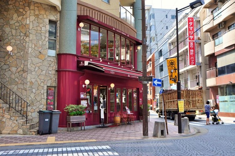 Azabu-juban Shopping Street