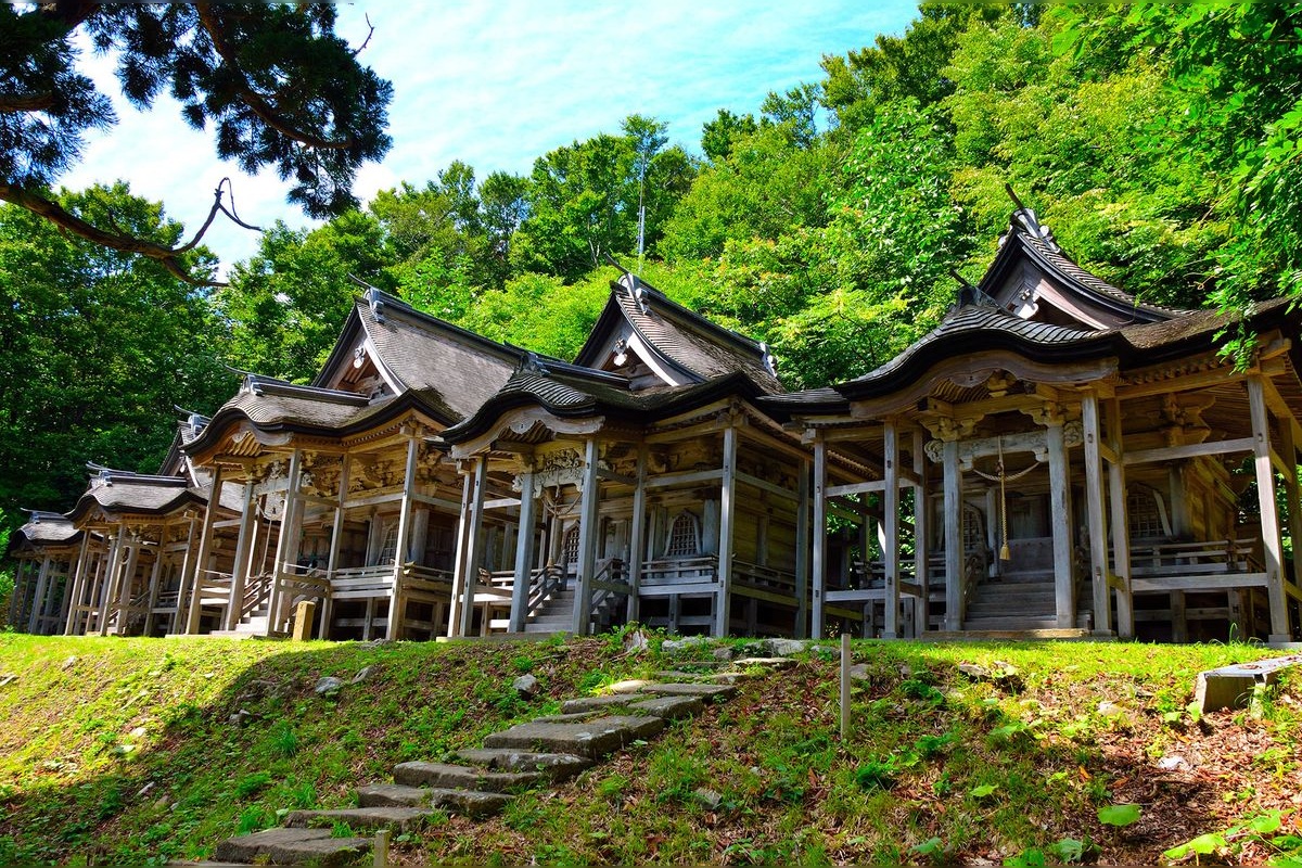 Akagami Jinja Goshado