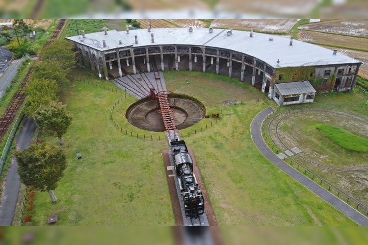 โรงเก็บรถไฟเก่า Bungomori (Kyū Bungomori Roundhouse)