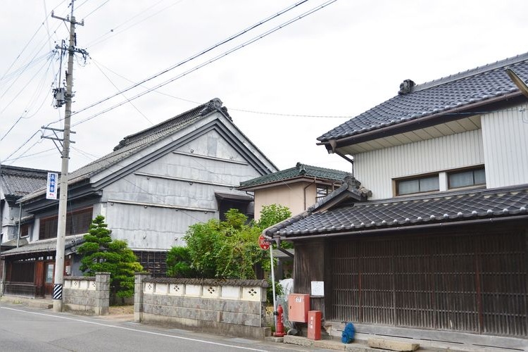 Inariyama Historic Preservation District for Groups of Traditional Buildings
