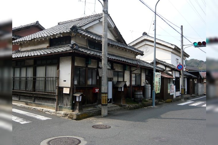 Yosano-cho Kayoshi Traditionelle Gebäude-Erhaltungszone (Chirimen-Kaido) 2